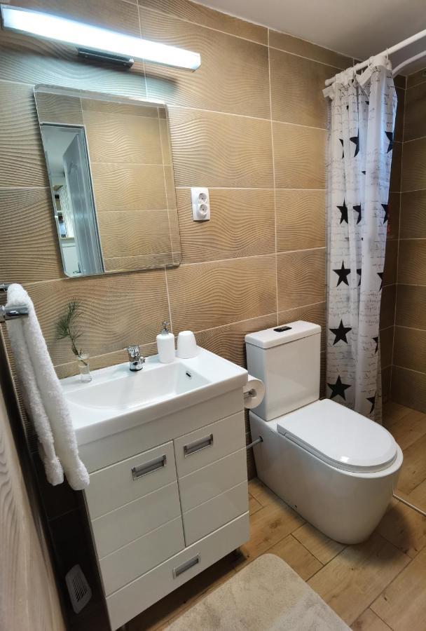 Zona Apartments 1 ซเรนยานิน ภายนอก รูปภาพ